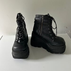 Demonia Shaker 52 Platform Boots | Size 6